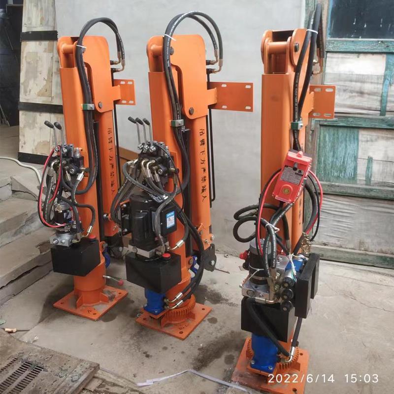达坂城区重汽蓝牌随车吊 3.2吨 国六动力强 液压驱动 农用自卸起重机